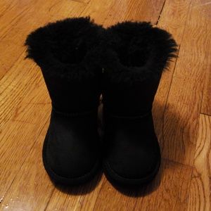 Toddler ugg in very good condition